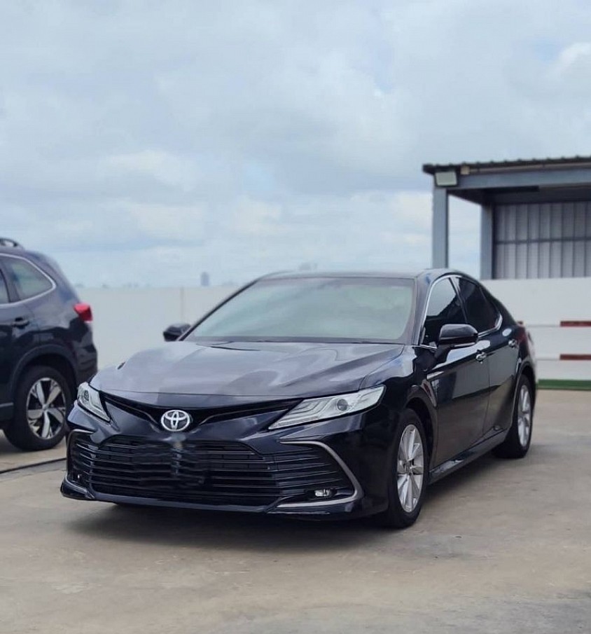 all new camry รถเหมาพร้อมคนขับ